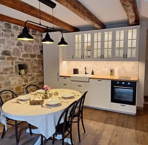 Stone House Gazda