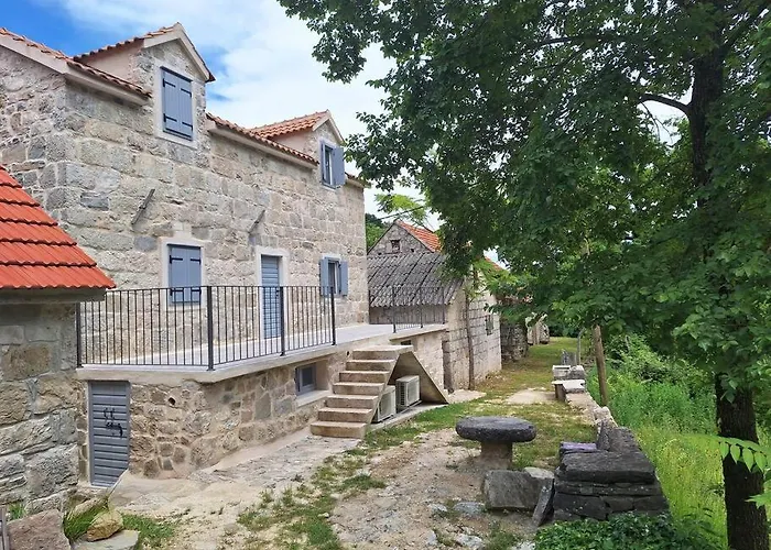 Stone House Gazda